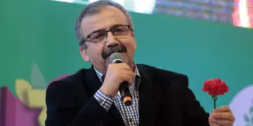 DEM Partî: Serokwekîlên koma me dê bi Wezîrê Dadê re bicivin