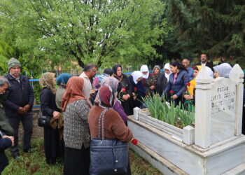 Uveyş Ocalan li ser gora xwe hat bibîranîn