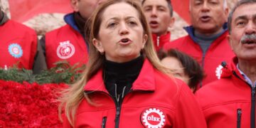 DÎSK’î binê ablukayî de çelenk rona