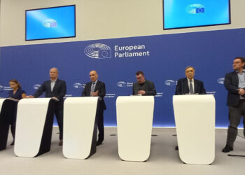 Koma Xebatê ya Kurd a PEyê: Divê girtiyên siyasî bên berdan