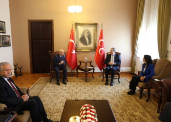 DEM Partiyê û MHPê di hevdîtinê de li ser erka Meclisê axivîn