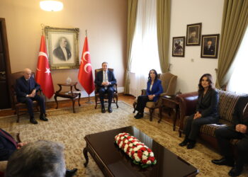 Hevdîtina DEM Partî û MHPê bi dawî bû