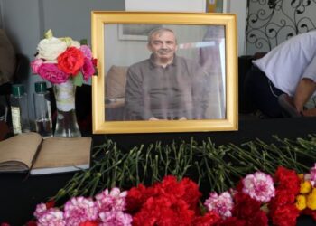 Ji bo Sirri Sureyya Onder li gelek bajaran mewlûd dan