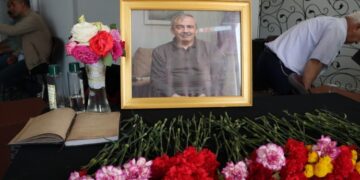 Ji bo Sirri Sureyya Onder li gelek bajaran mewlûd dan