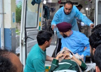 Şerê mabênê Hîndîstan û Pakîstanî de: Bi desan kesî ameyê kiştene