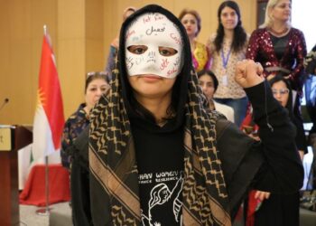 Zoya El Ef: Ma nêeşkenê destûr bidê bêvengkerdişê cinîyan