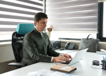 Xeta WhatsAppî ya ALO KURDKÎ xizmetê şarî de ya