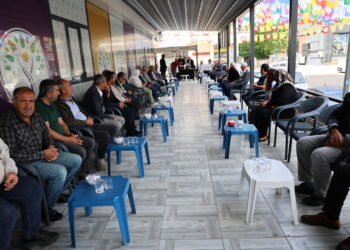 DEM Partiyê li gelek bajaran ji bo Onder şîn danî