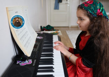 Li her qadên jiyanê bi çand û zimanê xwe dijîn