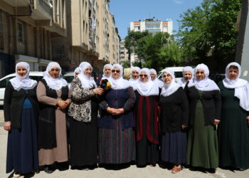 Dayikên Aştiyê: Em ê mizgîniya aştiyê bidin te