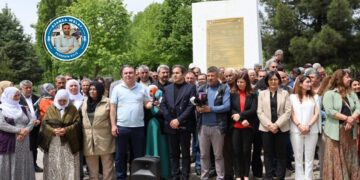 ‘Ji bo aştiyê divê dewlet demildest gavan biavêje’