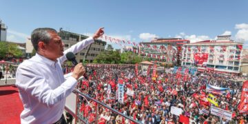 Ozel li Wanê axivî: Dora gav avêtinê ya Meclisê ye