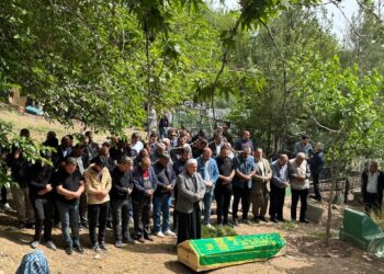 Cenazeyê rojnameger Umît Ozdal hat veşartin