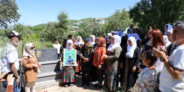 Mehmet Yildirim ê ku li ber çavên zarokên xwe hatibû kuştin hate bibîranîn