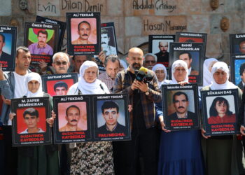 Xizmên Windayan li aqûbeta Omer Sogut pirsîn