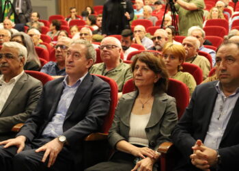 Bakirhan: Em ê aştiyê diyarî hemû gelan bikin