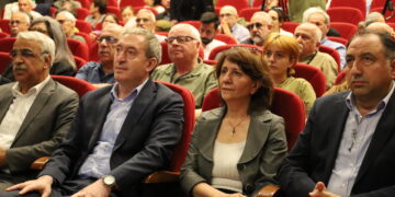 Bakirhan: Em ê aştiyê diyarî hemû gelan bikin