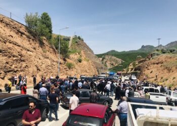 Bi des hezaran seba Kaytan û Altûn meşîyenî