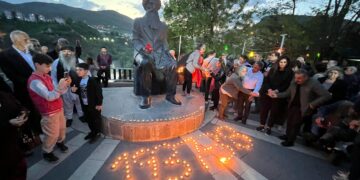 38î bi lorik û gulbangan ard vîrî