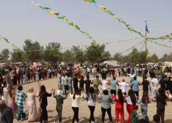 Li bajarên Rojava pîrozbahiya 1ê Gulanê