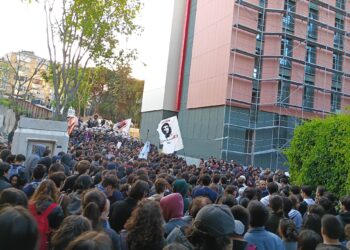 Polîsan li Zanîngeha Bogazîçî 97 kes binçav kirin