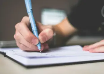 Dewra fikir û pênûsê ye