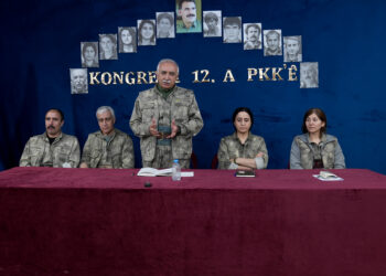 Di 47 salan de 12 kongre: Li dîrokê navê xwe nivîsand