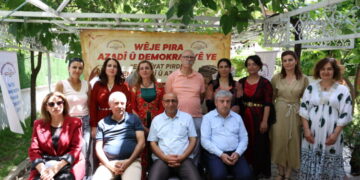 Kongreya edebîyatkaran: Edebîyat ruhê şaran o