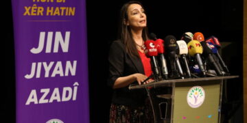 ‘Azadîya cinîyan do na herre de bêra caardene’