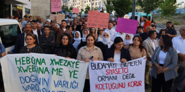 Şirnex de qirkerdişê vera xoza ame protestokerdene