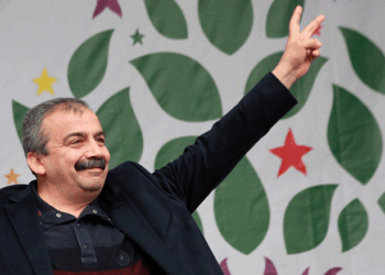 124 roşnvîrî: Onderî zerrîya her kesî de aştî nuşte