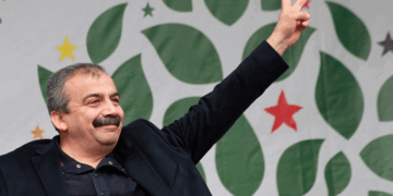 124 roşnvîrî: Onderî zerrîya her kesî de aştî nuşte