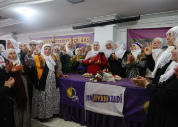 Helbesta Abdullah Ocalan a ji bo zarokan cara yekem hate xwendin