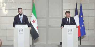 Macron: Divê Şam di têkoşîna li dijî DAIŞê de hevkariya HSDê bike