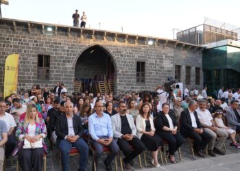 Danasîna Festîvala Fîlman a Navneteweyî ya Amedê hat kirin