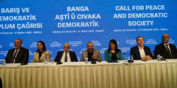 Vengdayîşo tarîxî yê Ocalanî Misir de bi persê îmtîhanî