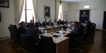 Serekanê baroyan grûba AKP’yî zîyaret kerd