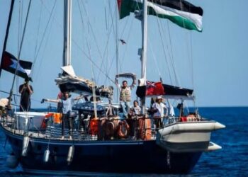 Îsraîl raywananê ‘keştîya azadîye’ sînorî ra teber kena