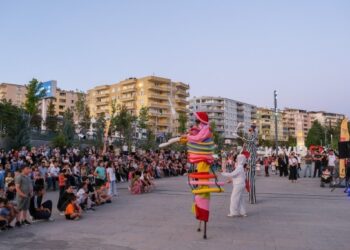 Rojê Tiyatroyî yê Gedeyan ê Gêrayoxî qedîyayî