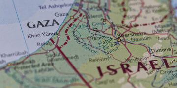 Îsraîlê li ser Xezeyê gule reşandin: 22 kes mirin