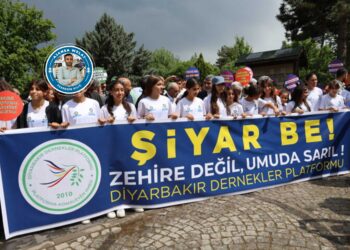 ‘Em neçarin li dijî êrişên şerê taybet eniyeke azadiyê ava bikin’