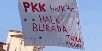 Li Wanê pankarta ‘PKK gel e, gel li vir e’ daliqandin