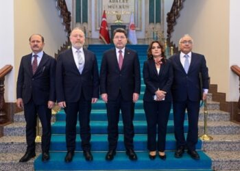 DEM Partî dê sibê bi Wezîrê Dadê re hevdîtinê bike