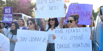 Jin li dijî tundiyê meşiyan: Em bêdeng dimirin