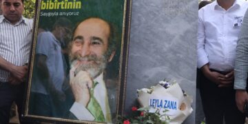 Orhan Dogan li ser gora xwe hat bîranîn