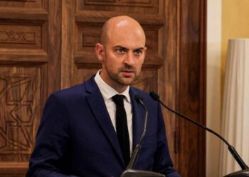 Wezîrê Karanê Teberî yê Fransayî: Ez biserûber Ebdî reyde pêvînayîşan kena