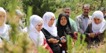 Dayikan li şehîdgehan cejna zarokên xwe pîroz kirin