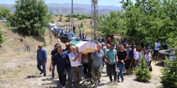 Cenazeyê Rehan Bayik hat veşartin