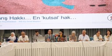 Malbatên leşker û gerîla hatin cem hev