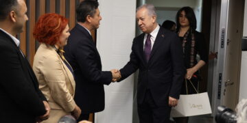 DEM Partî û MHP: Meclis cihê çareseriyê ye